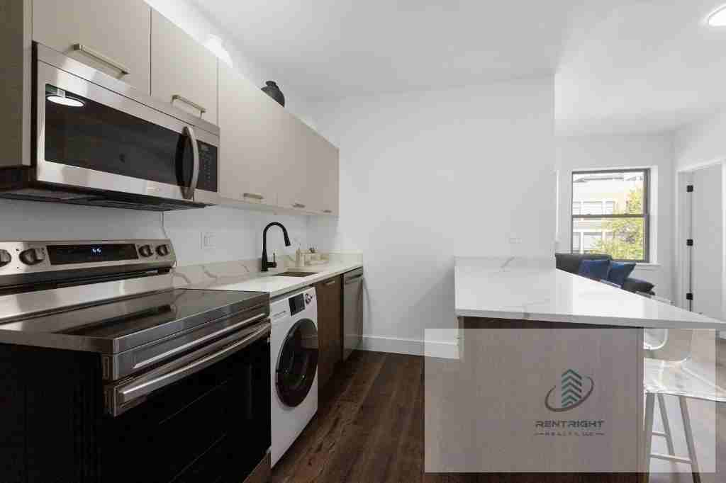 1553 W Hollywood Ave #1555-411 - Photo 4 of 20