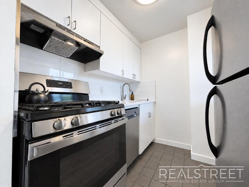 93 Underhill Ave #3F - Photo 5 of 9