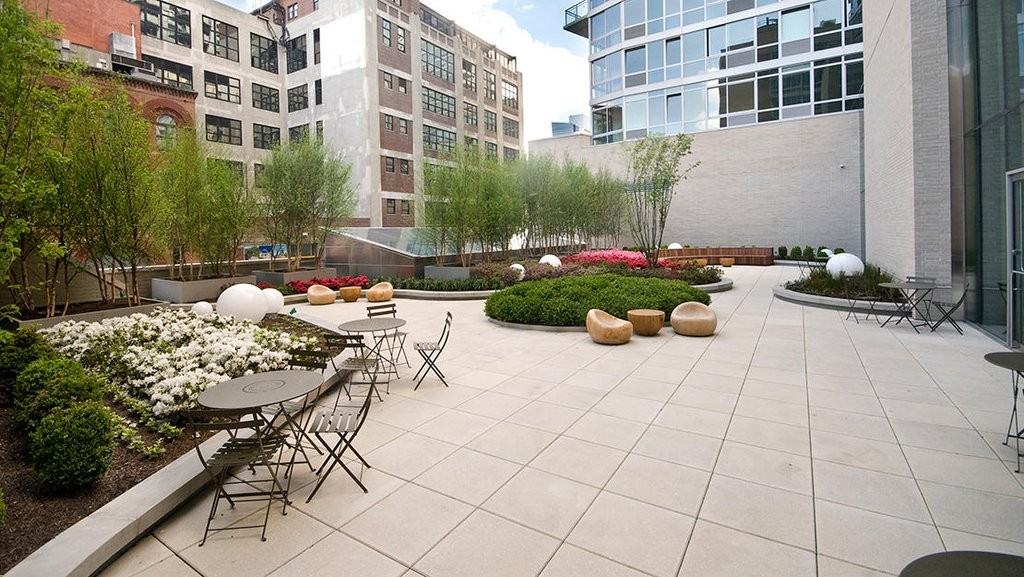 W 37th St #1809 - Photo 5 of 7