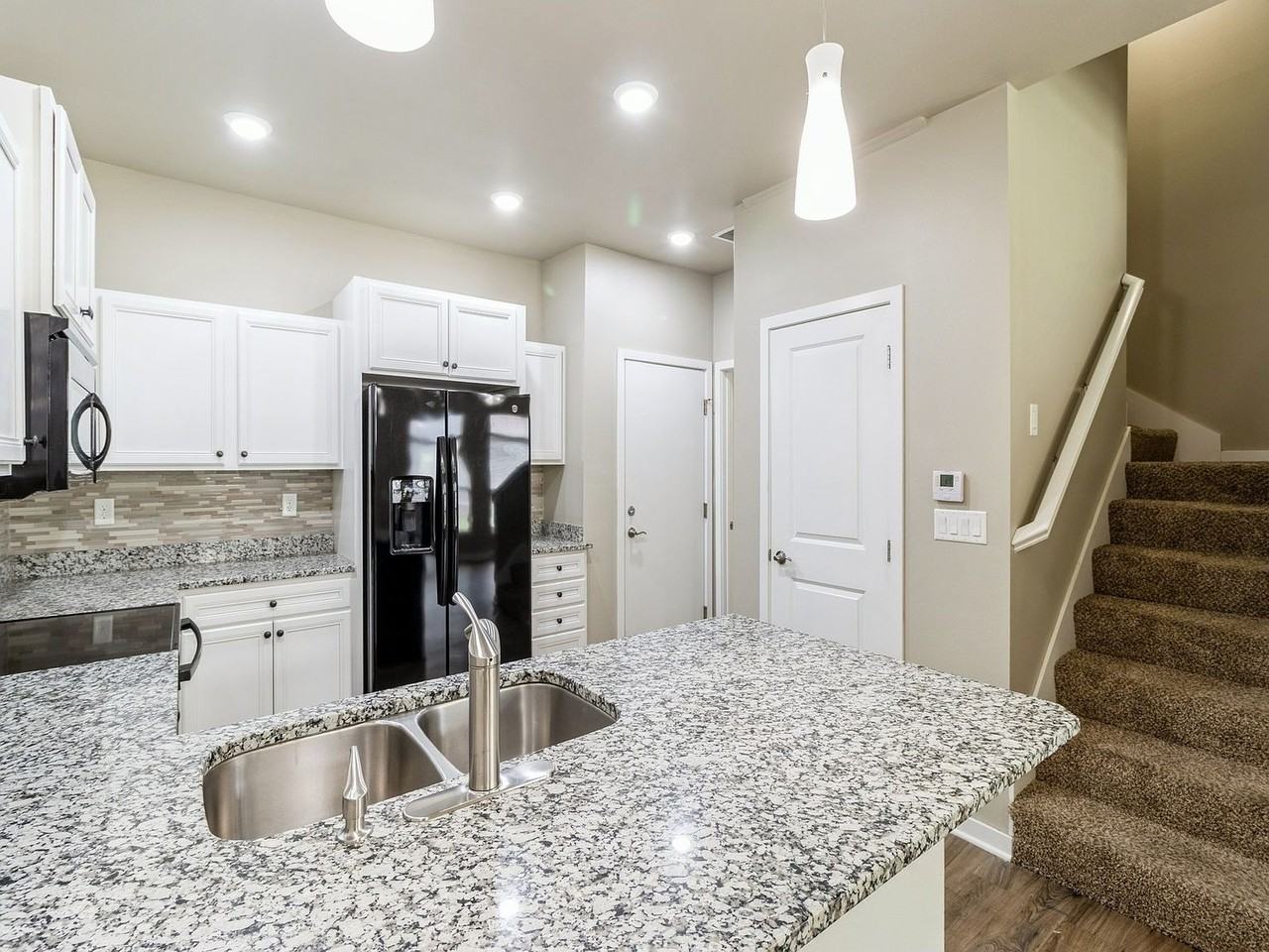 320 Southwest 6th Street #106 - Photo 5 of 21