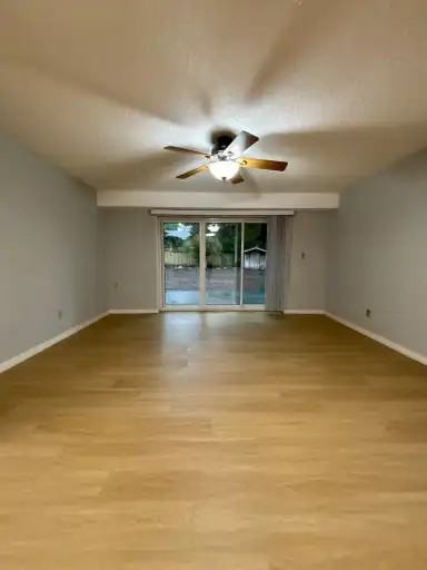 1020 Pacific Pl - Photo 7 of 30