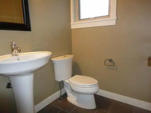 576 Nicola St #14 - Photo 3 of 14