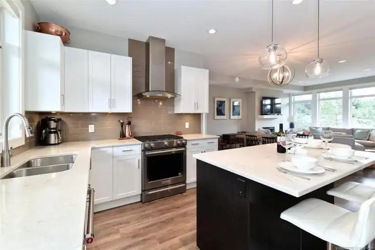 1102 Cameron Ave #312 - Photo 3 of 27