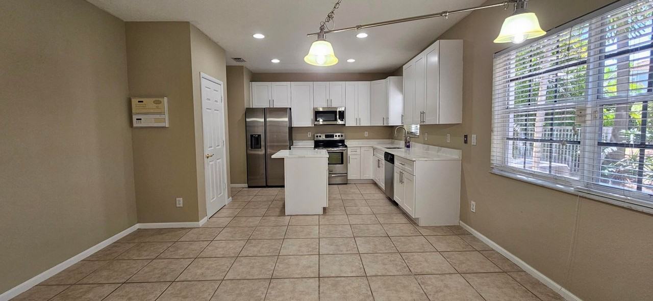 754 Northwest 126th Avenue - Photo 2 of 9