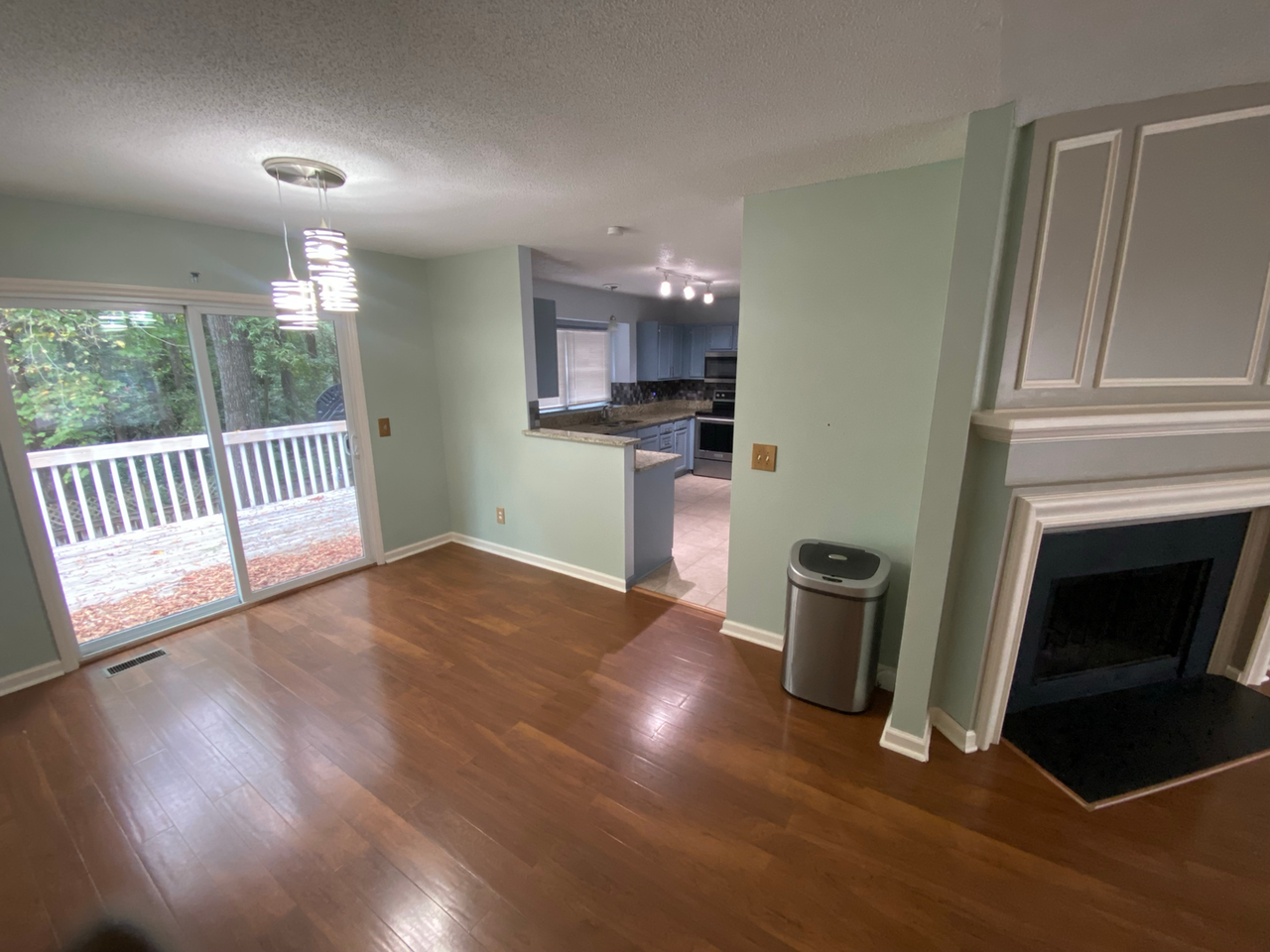 706 Beddingfield Dr - Photo 4 of 16