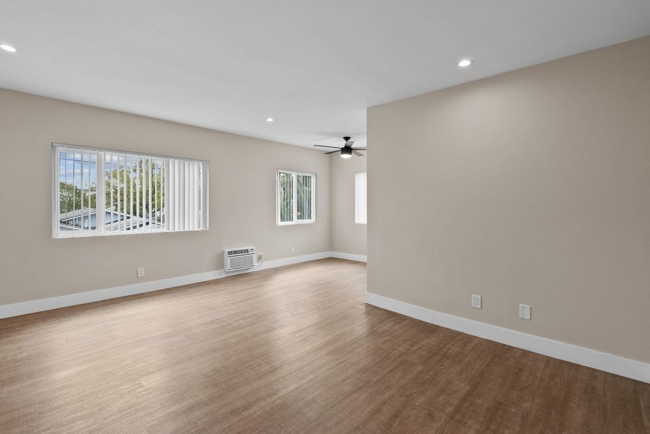 515 Chester St - Photo 4 of 27