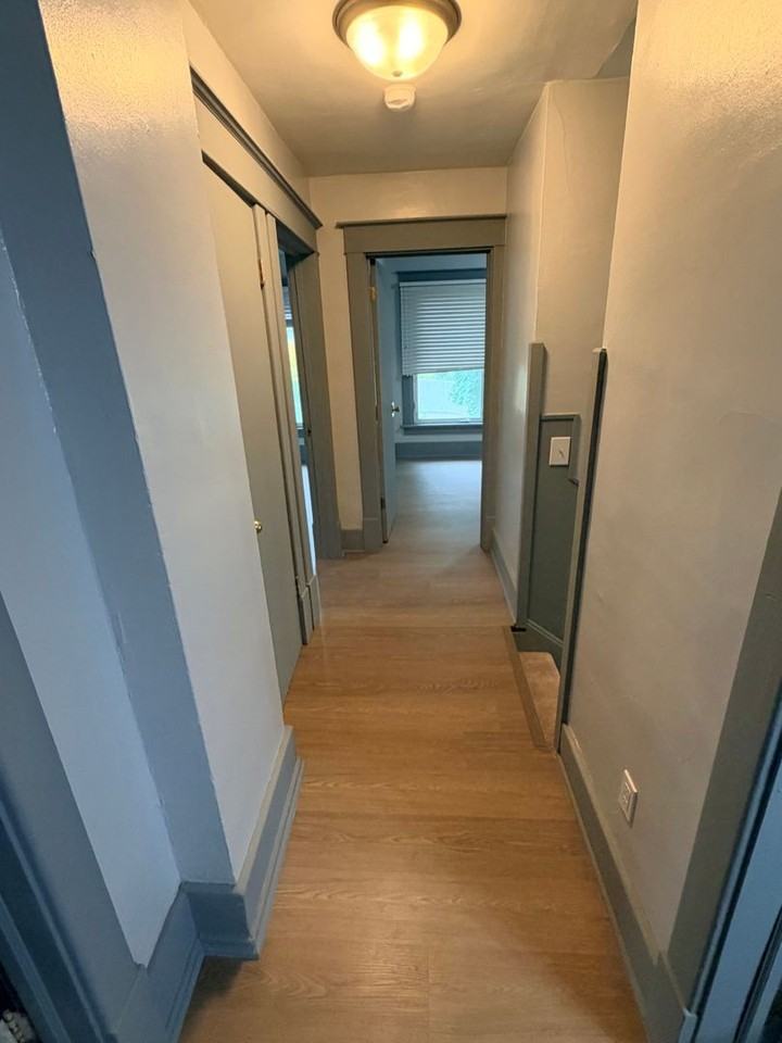 110 6th Ave Se - Photo 6 of 12
