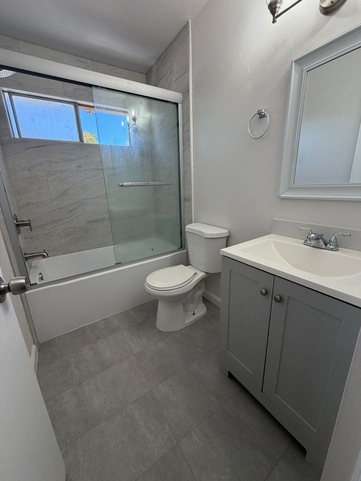 5460 Don Diego Ct - Photo 4 of 10