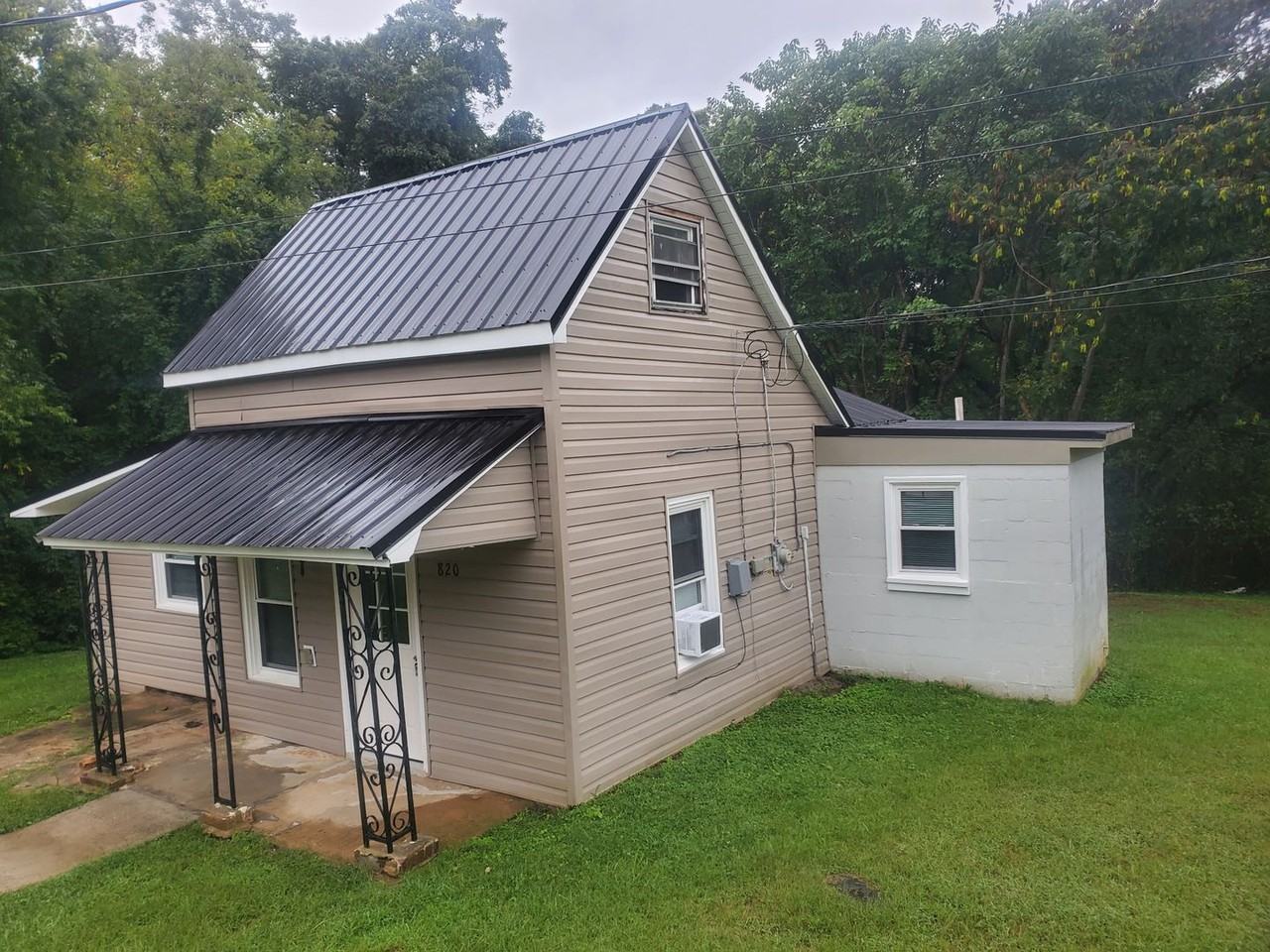 820 Holland St - Photo 2 of 12