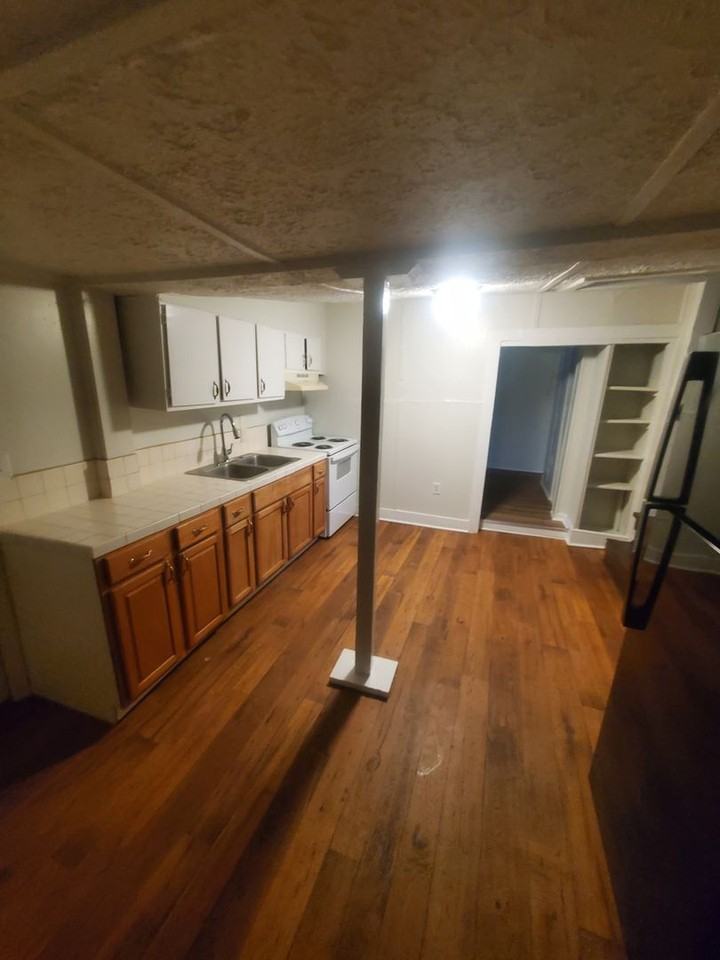 820 Holland St - Photo 4 of 12