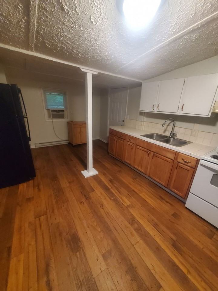 820 Holland St - Photo 5 of 12