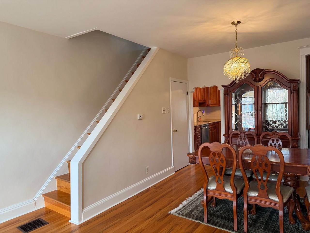 3461 Livingston St - Photo 5 of 45