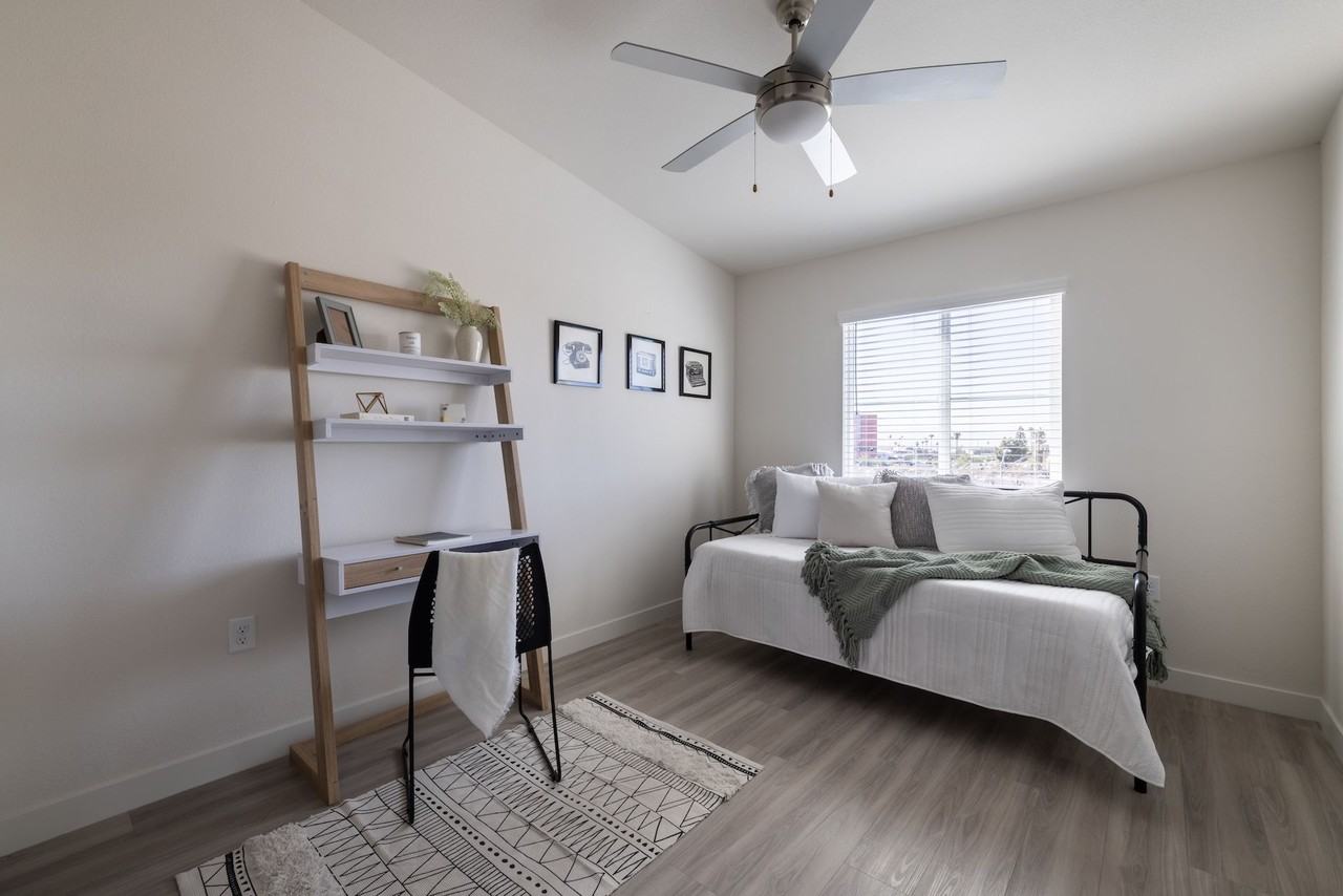 Patriot Square Apartments - Photo 4 of 15