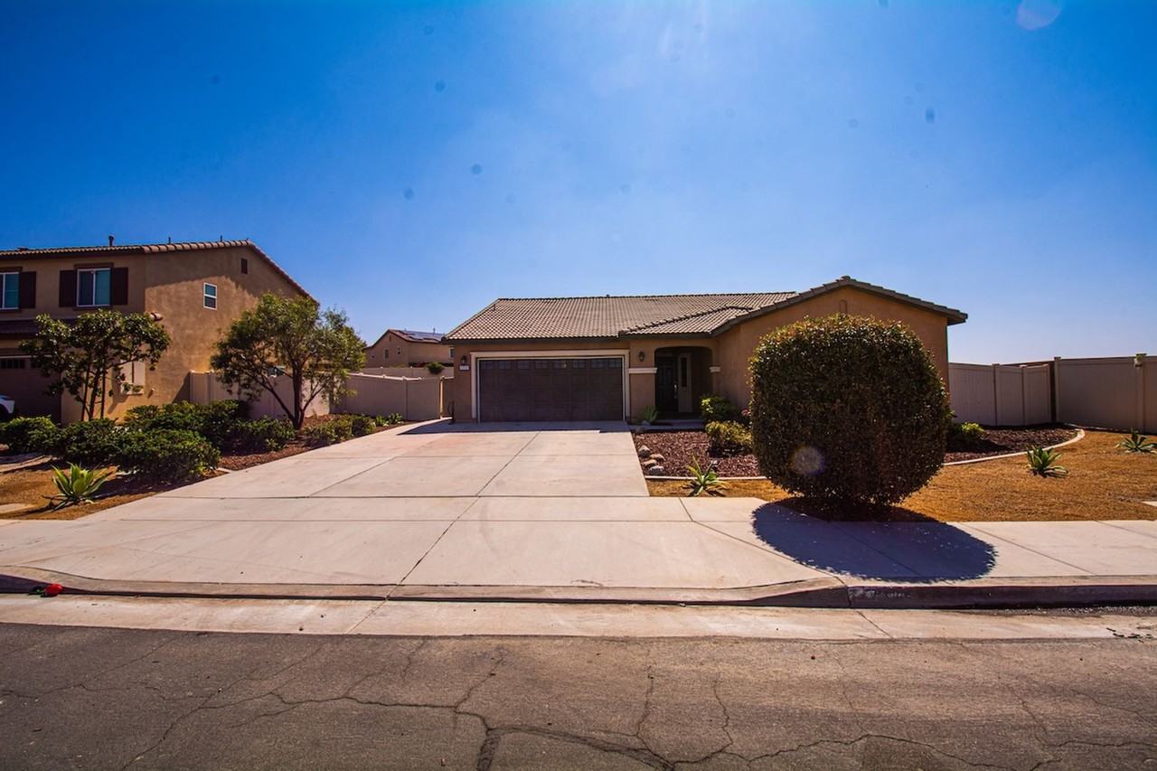 1717 Ranch View Ln - Photo 2 of 39