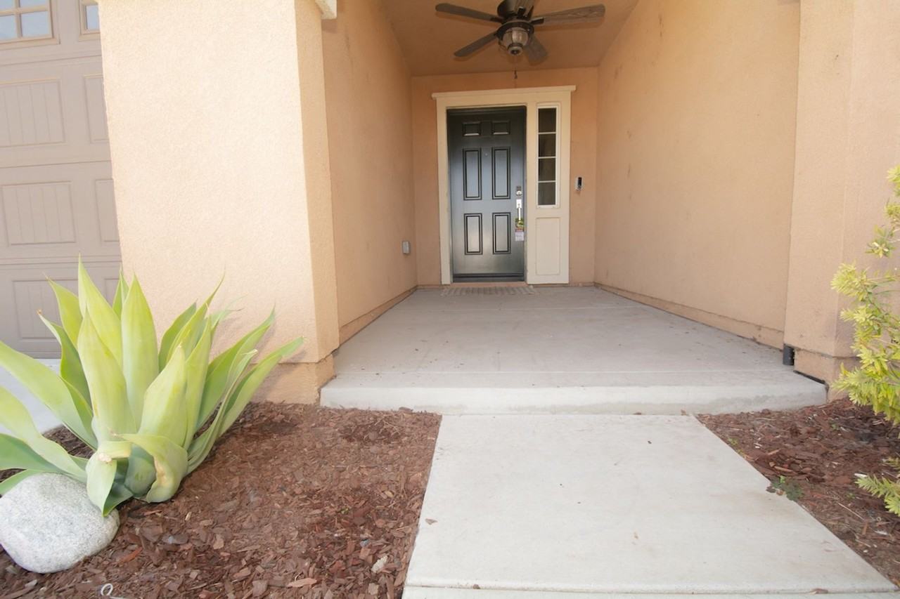 1717 Ranch View Ln - Photo 5 of 39