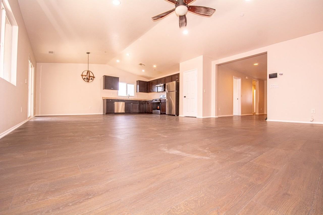 1717 Ranch View Ln - Photo 7 of 39