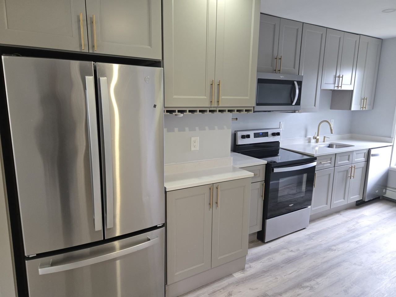 23 17th Ave. U:2 Haverhill, MA - Photo 2 of 11