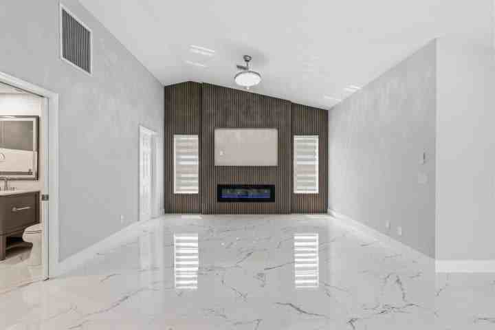 104 Oxford Court - Photo 4 of 8