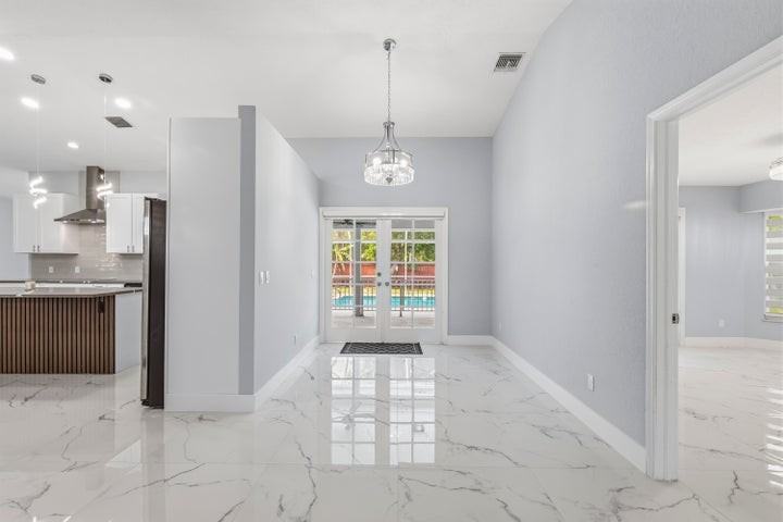 104 Oxford Court - Photo 6 of 8