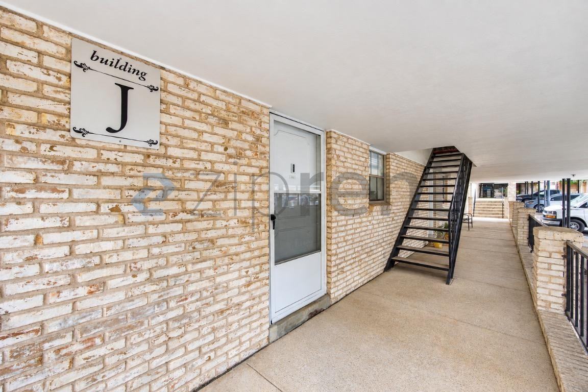 8038 Broadway #115J - Photo 7 of 30