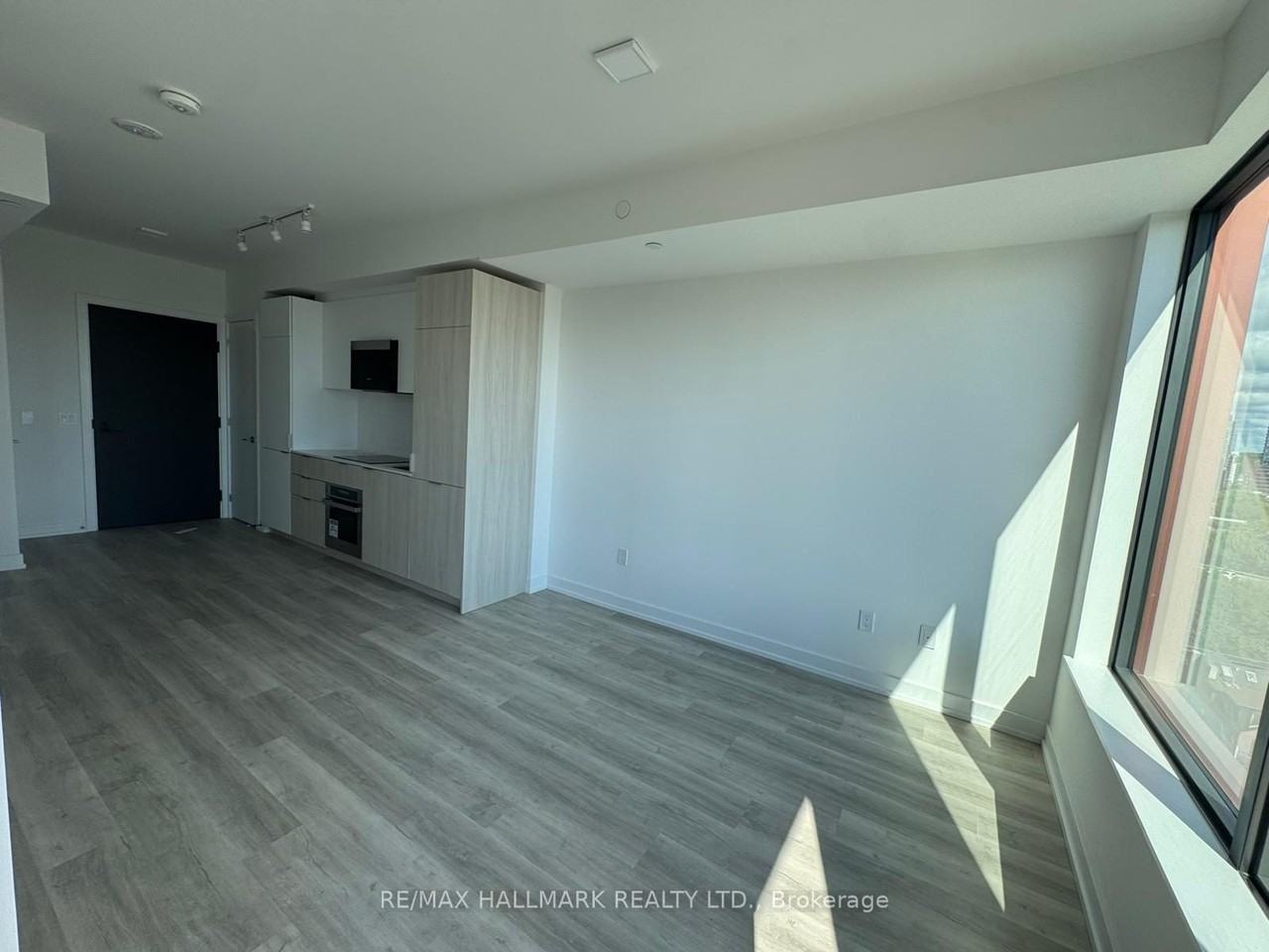 28 Eastern Avenue - Photo 5 of 14