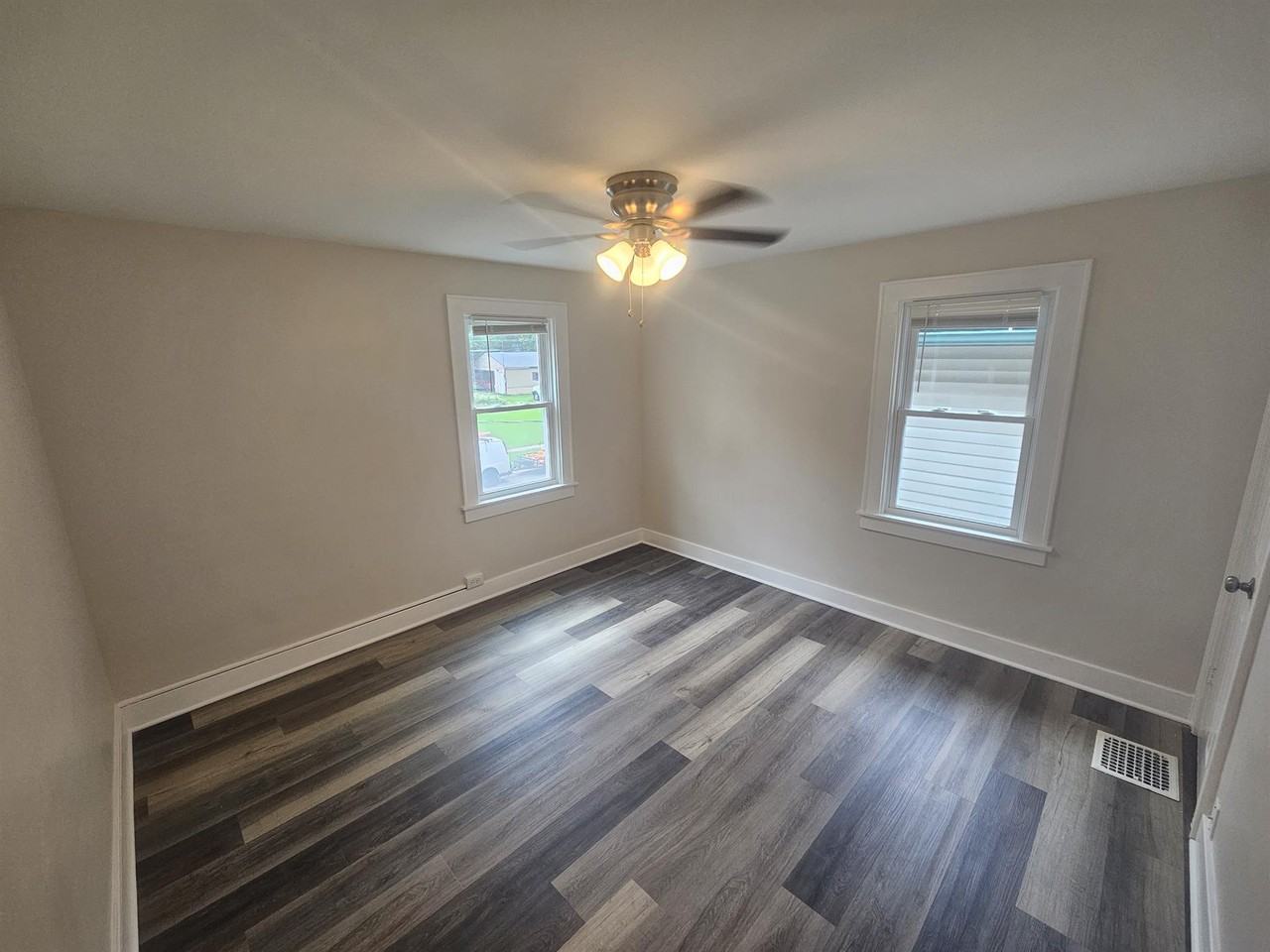 1115 Porter Street - Photo 2 of 21