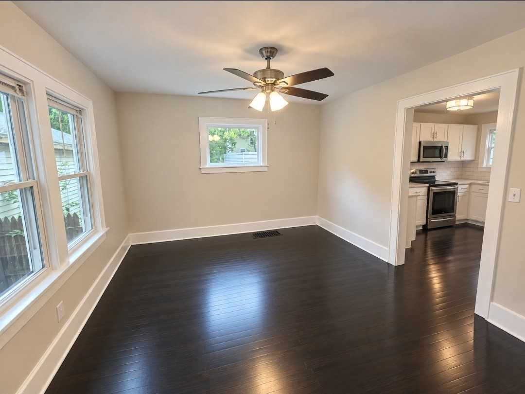 1115 Porter Street - Photo 6 of 21