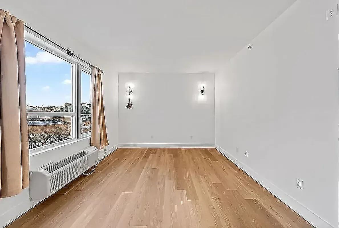 1042 President Street #4 - Photo 4 of 4