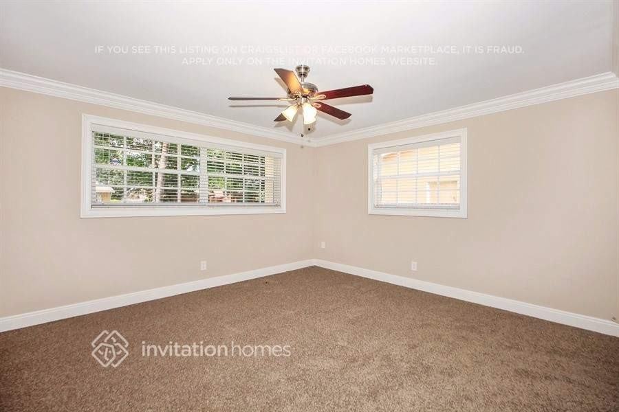 200 Sw 65th Way - Photo 4 of 9