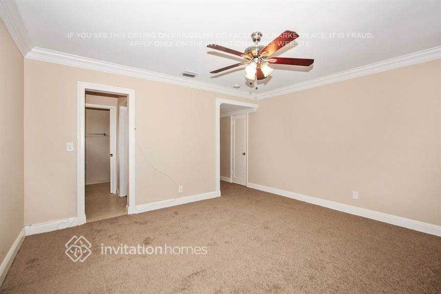 200 Sw 65th Way - Photo 5 of 9