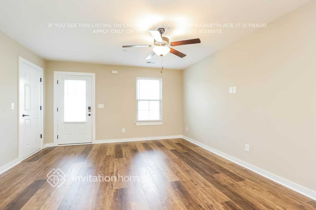 200 Emmett Dr - Photo 3 of 16