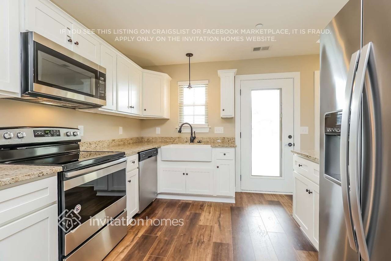 200 Emmett Dr - Photo 6 of 16