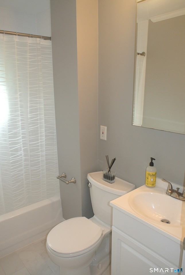 686 Wheelers Farms Rd #3 - Photo 5 of 25