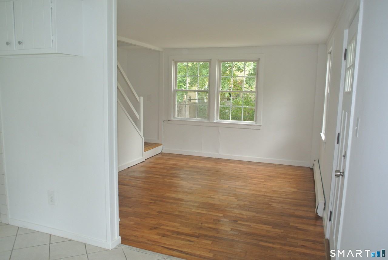 28 Garden Dr #28 - Photo 5 of 20