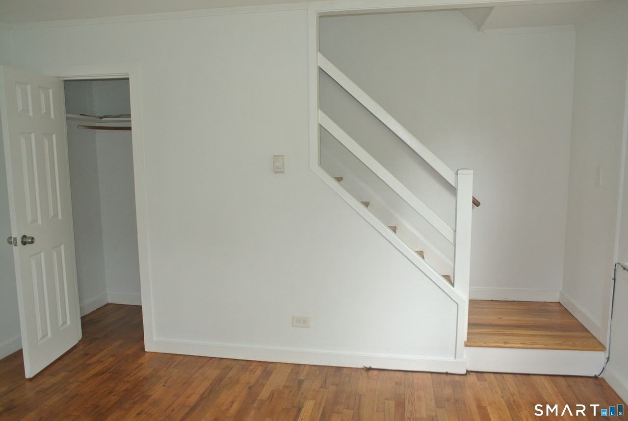 28 Garden Dr #28 - Photo 7 of 20