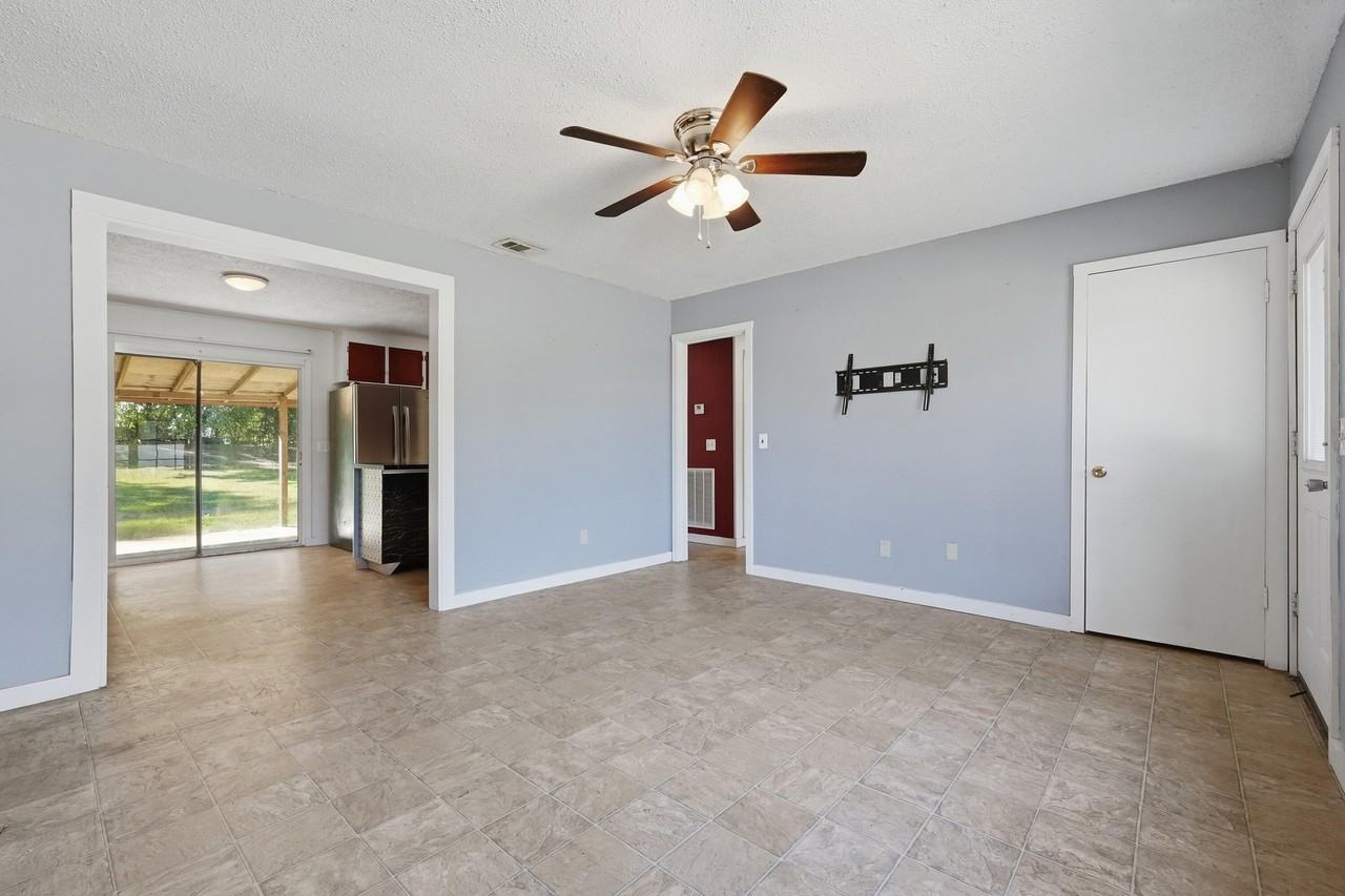 2325 Sweetgum Dr - Photo 7 of 41