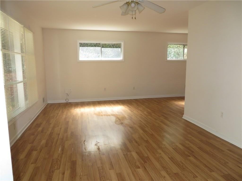 2554 Skyland Trl Ne - Photo 4 of 38