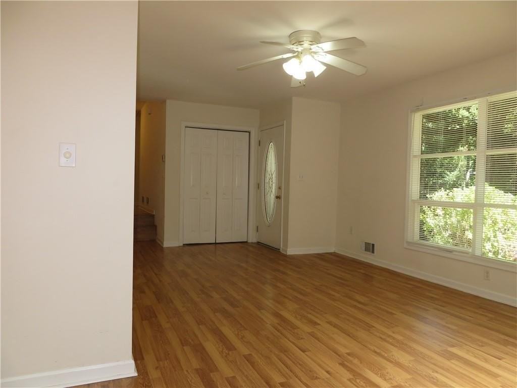 2554 Skyland Trl Ne - Photo 6 of 38