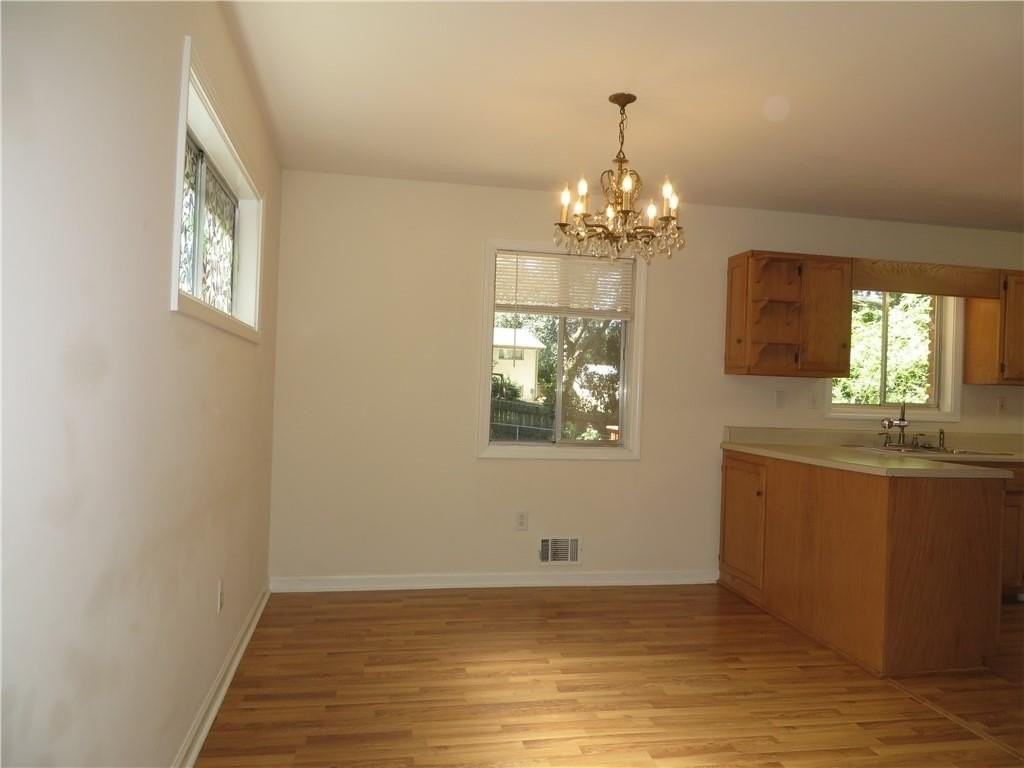 2554 Skyland Trl Ne - Photo 7 of 38