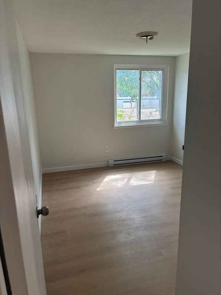 467 Chamberlain Street #107 - Photo 7 of 11