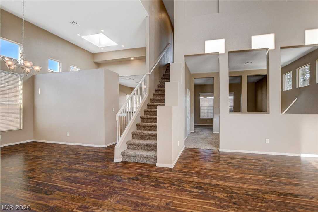 128 Staten Island Ave - Photo 4 of 50