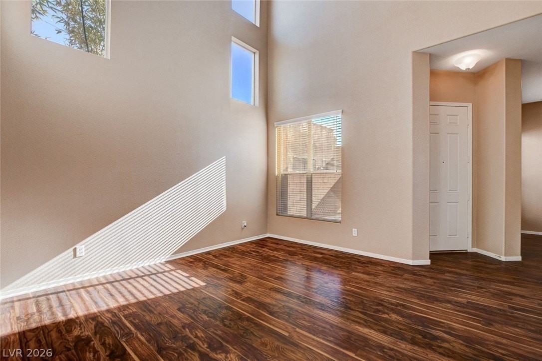 128 Staten Island Ave - Photo 6 of 50