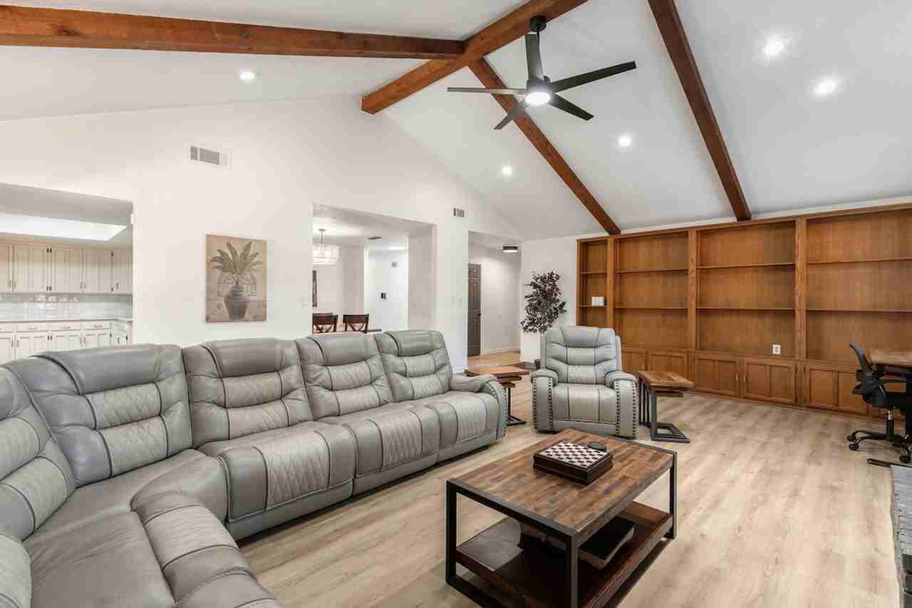 110 Forest Cir #1630308P - Photo 3 of 30