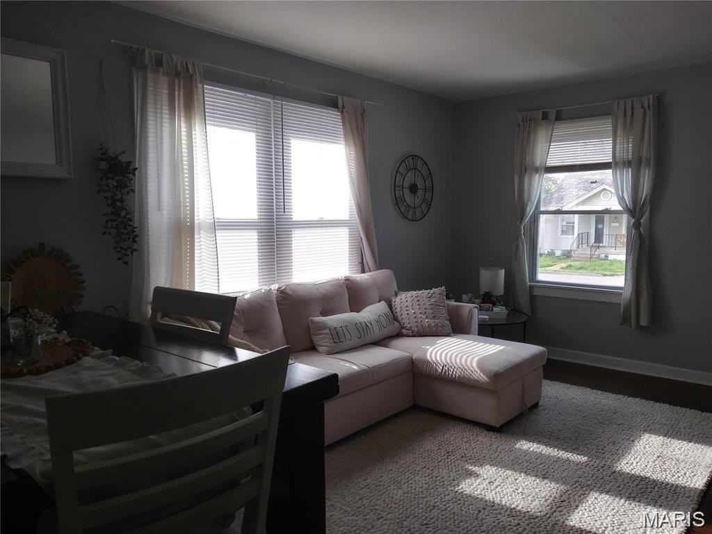142 Monica Dr - Photo 4 of 11