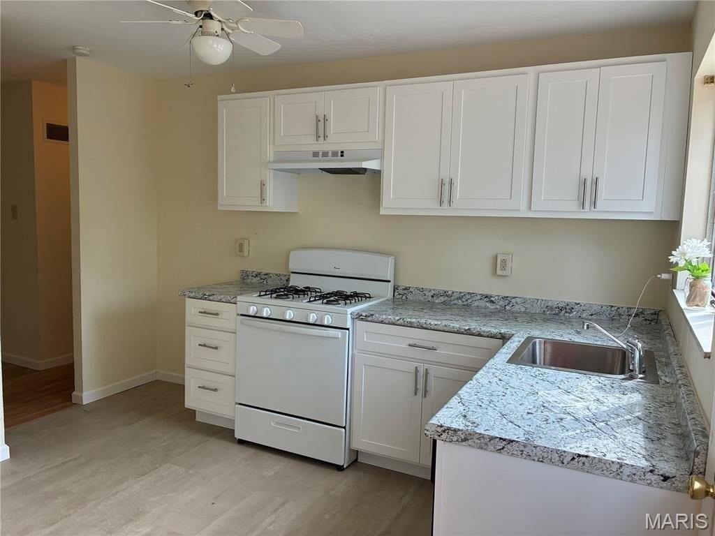 396 Genoa Dr - Photo 3 of 8