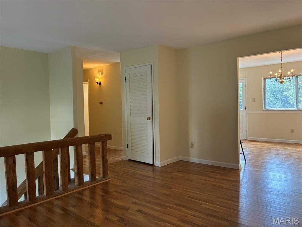 396 Genoa Dr - Photo 6 of 8