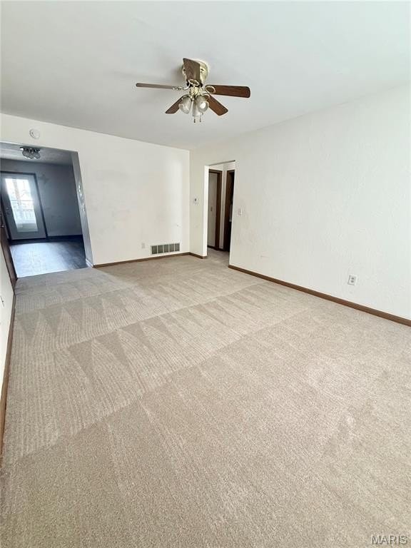 901 Georgetowne Dr - Photo 2 of 12