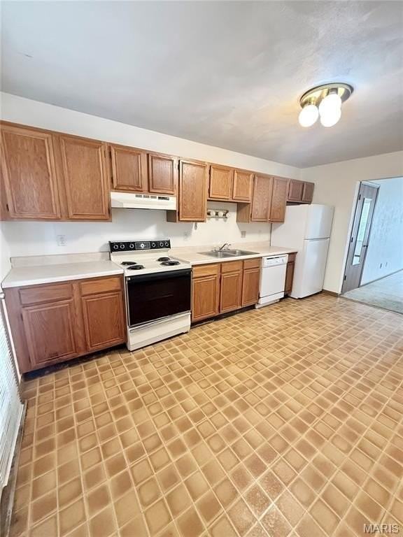903 Georgetowne Dr - Photo 5 of 12