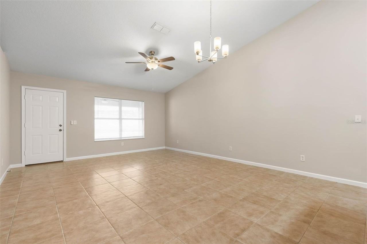17 Louvet Ln #A - Photo 2 of 38