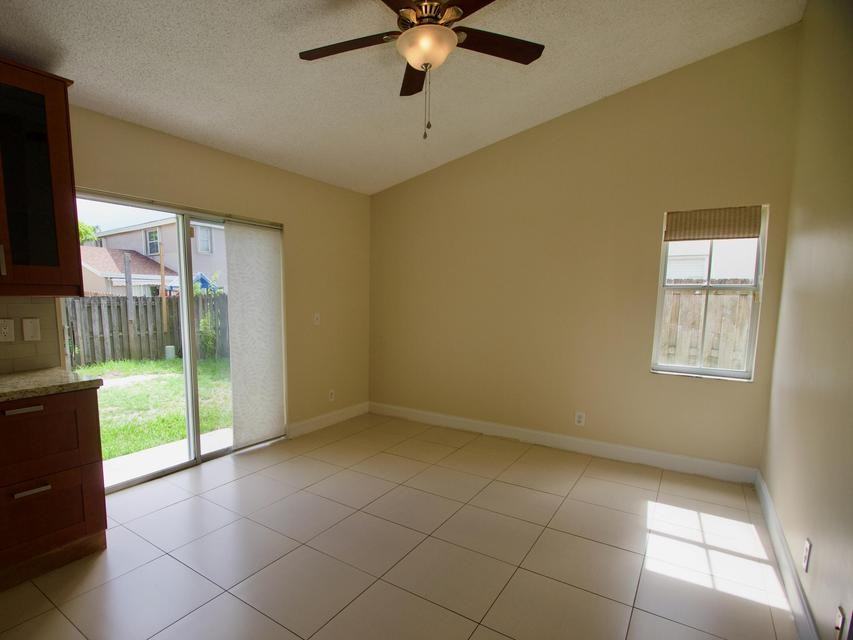 9471 Northwest 52nd Street - Photo 6 of 6